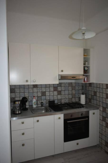 Appartamento Kenyelmes Lakas Jo Helyen Budapest Esterno foto
